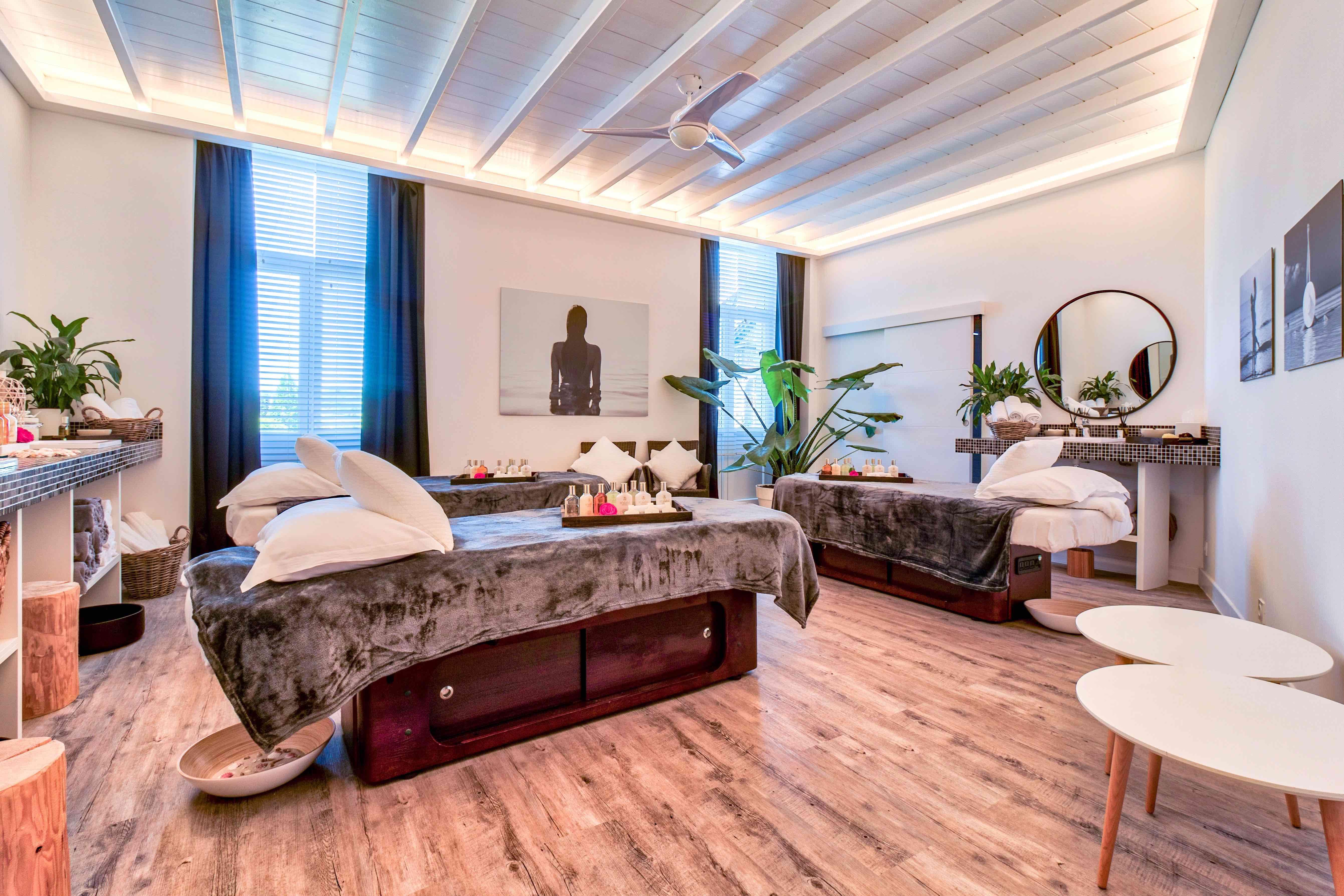 Belfry & By Ligne St Barth 5*