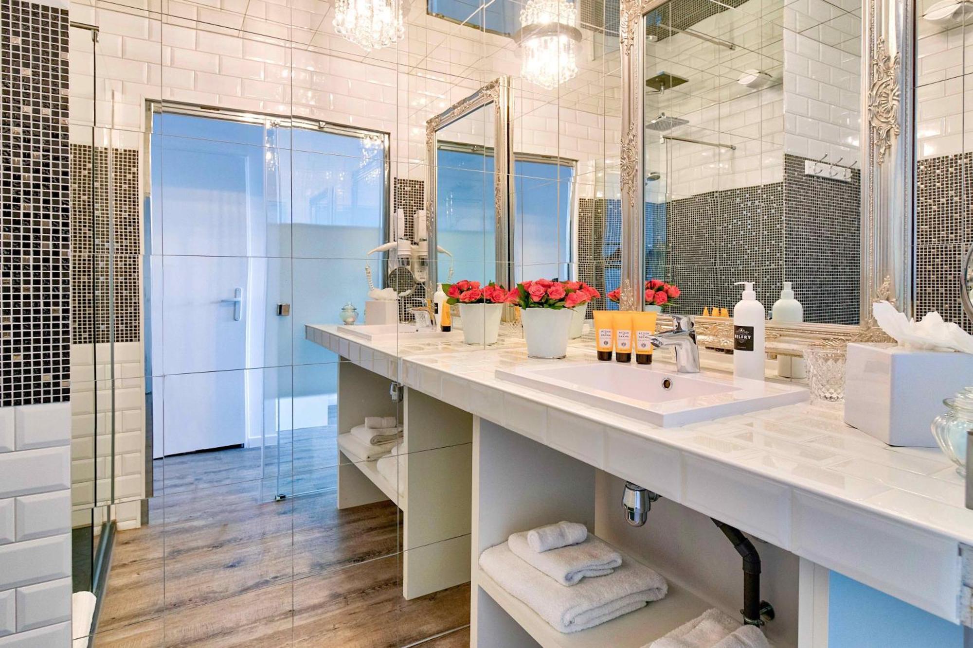 Hotel Belfry & By Ligne St Barth 5*